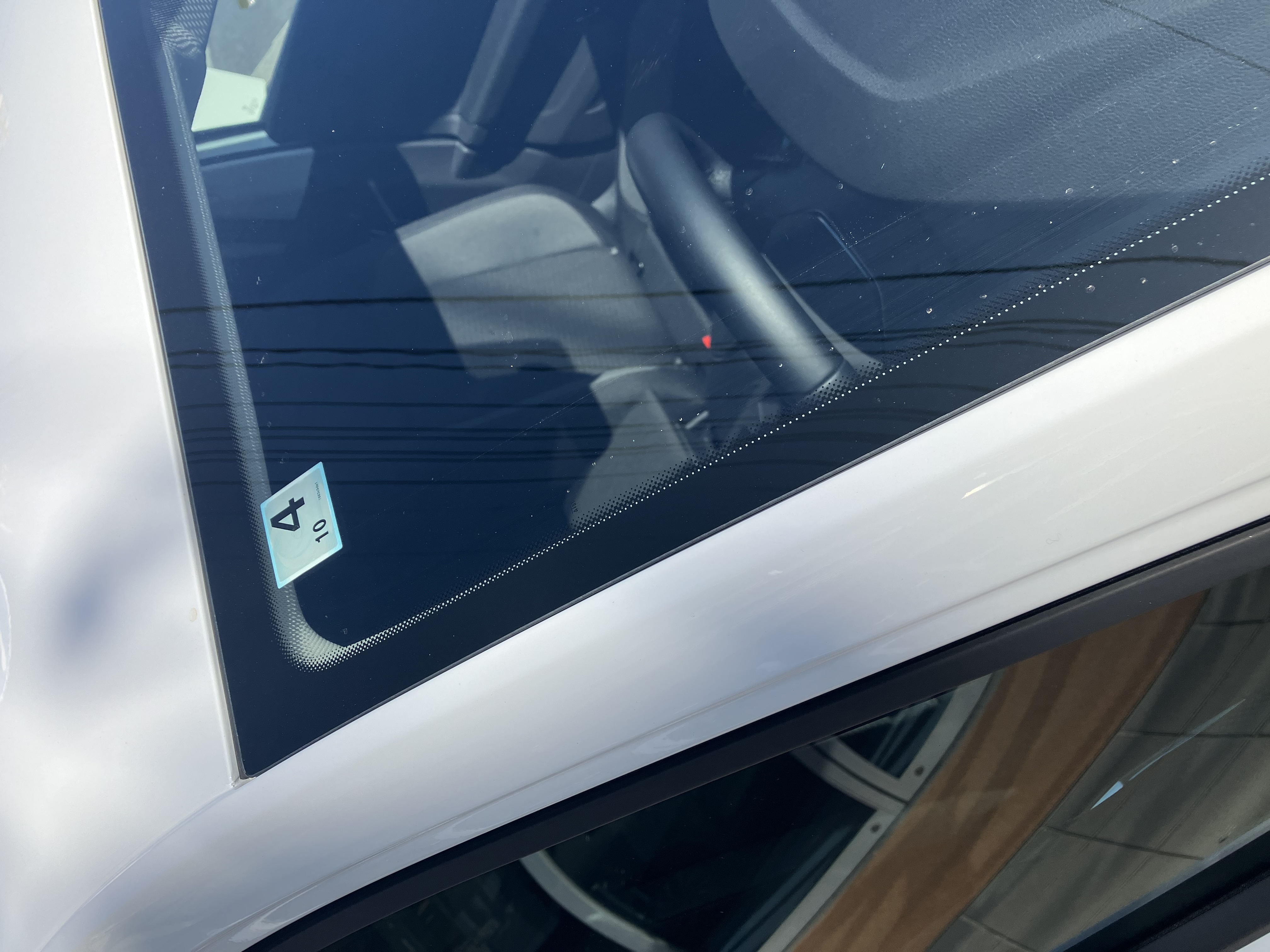 車検ステッカーの貼り方❕